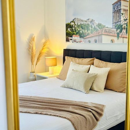 Apartments Sunny Elza Хвар Экстерьер фото