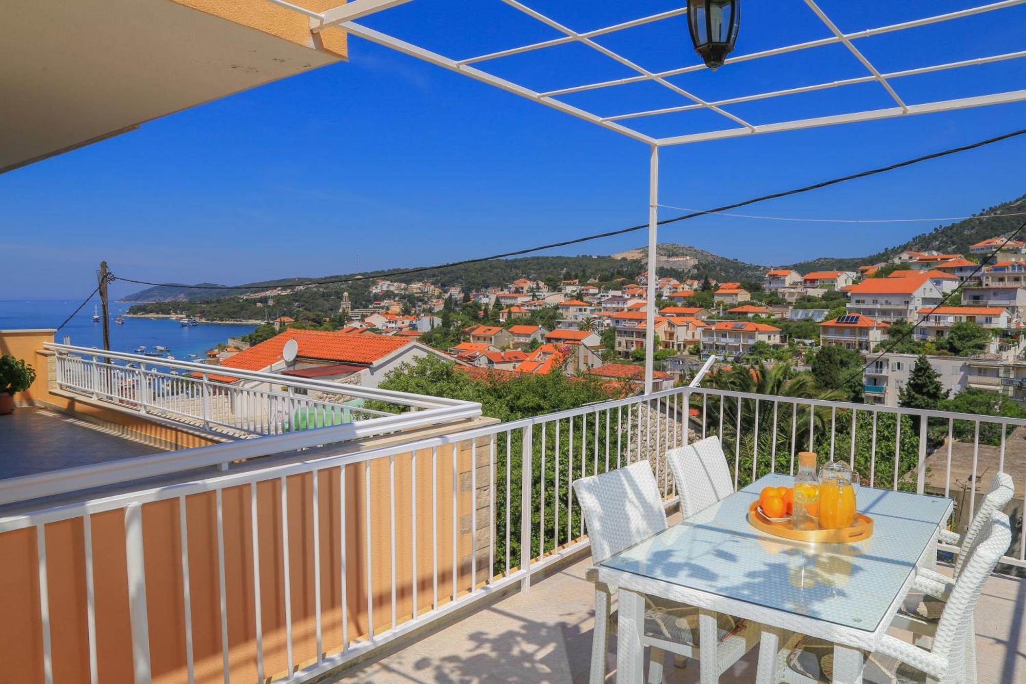 Apartments Sunny Elza Хвар Экстерьер фото
