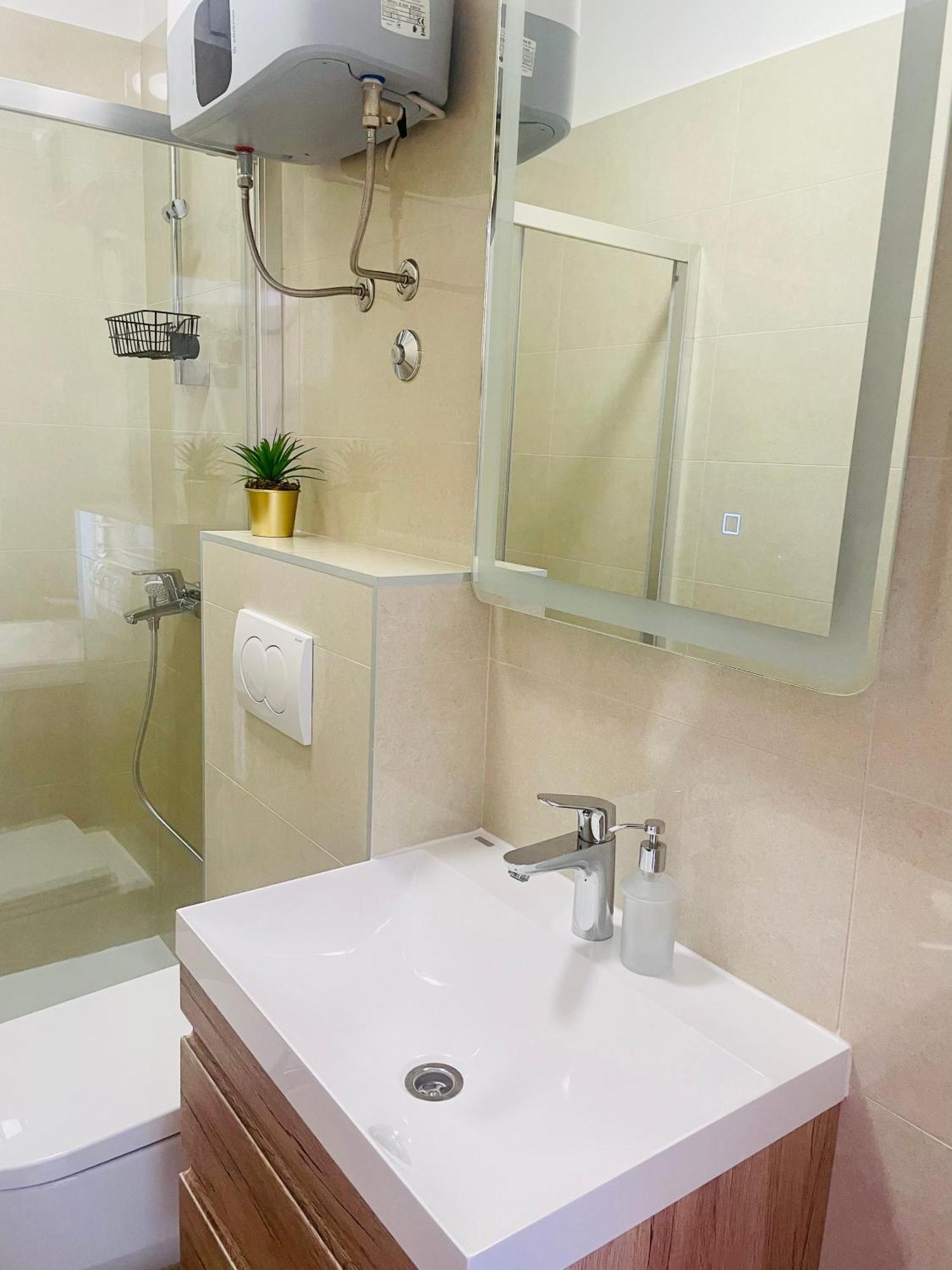 Apartments Sunny Elza Хвар Экстерьер фото