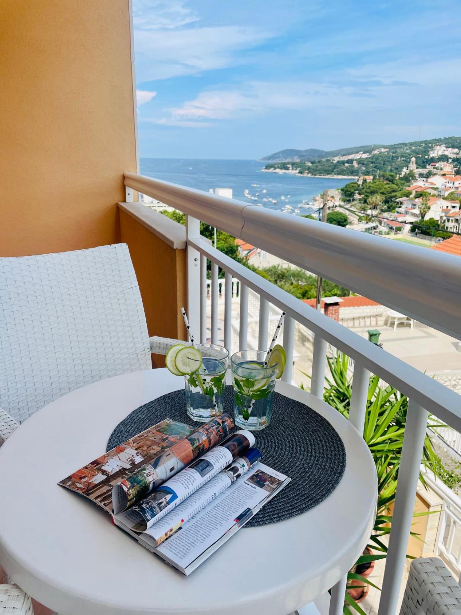 Apartments Sunny Elza Хвар Экстерьер фото