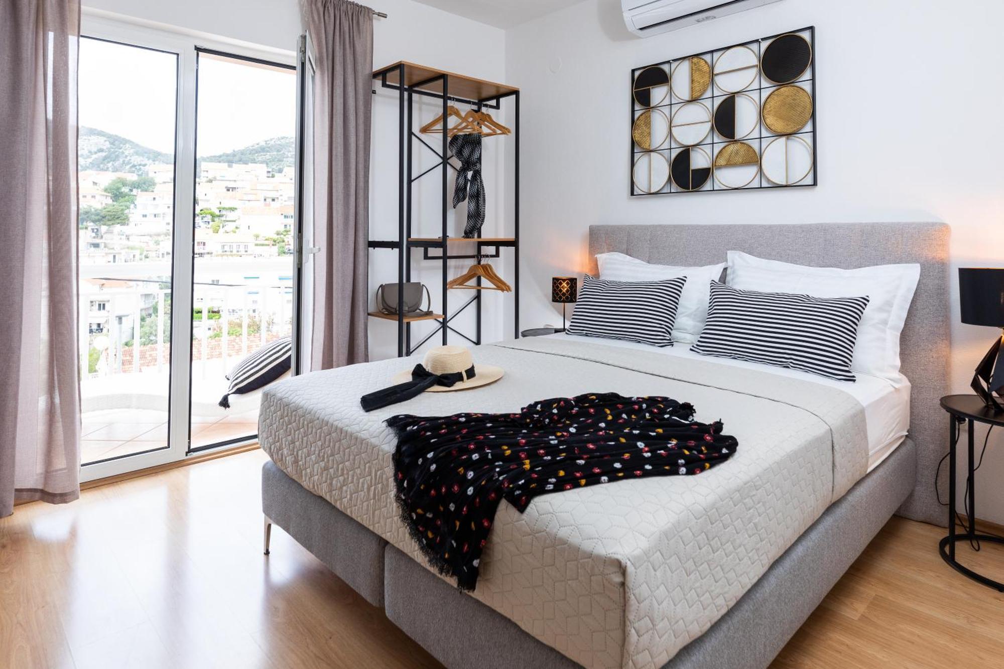 Apartments Sunny Elza Хвар Экстерьер фото
