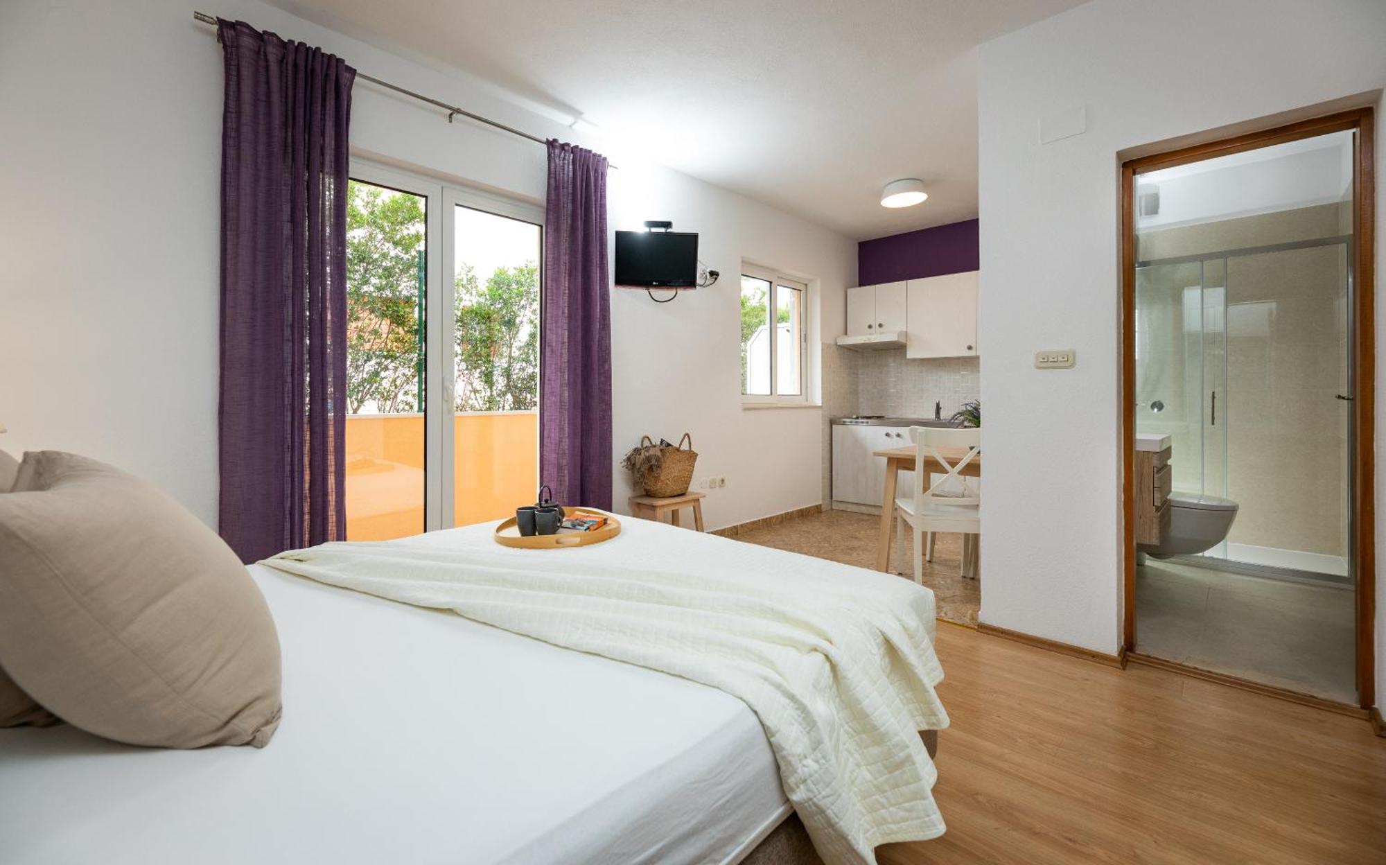 Apartments Sunny Elza Хвар Экстерьер фото