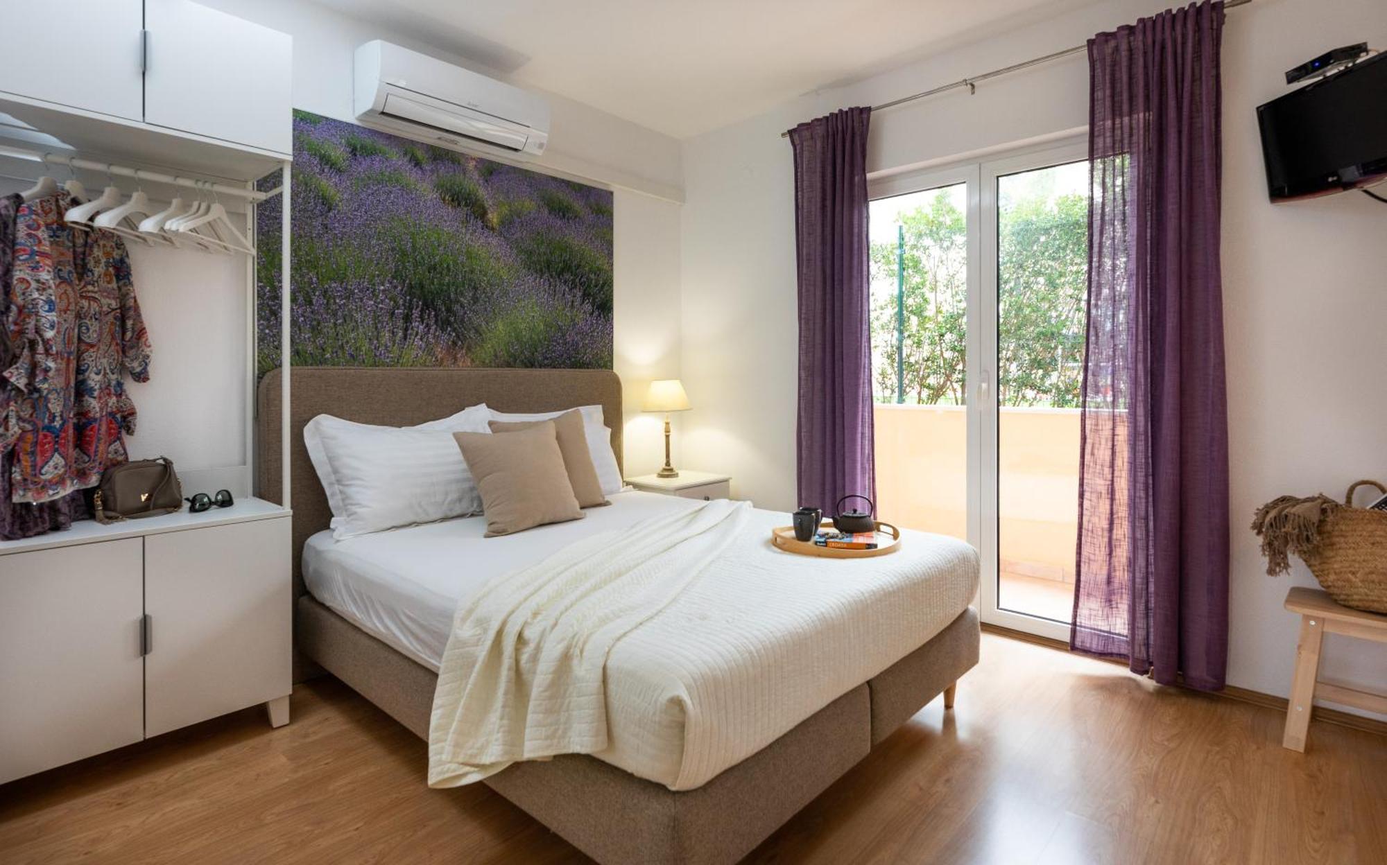 Apartments Sunny Elza Хвар Экстерьер фото