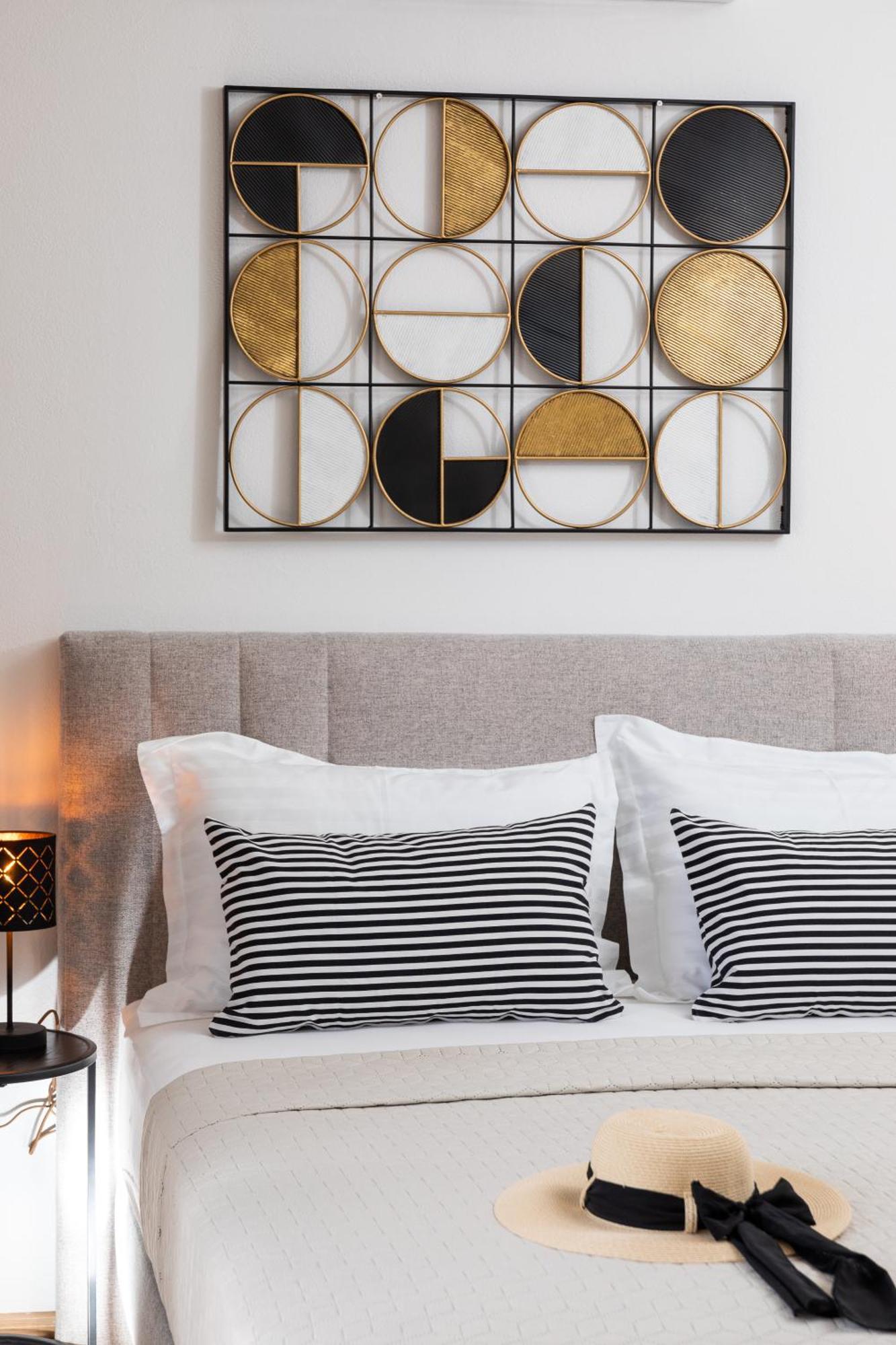 Apartments Sunny Elza Хвар Экстерьер фото