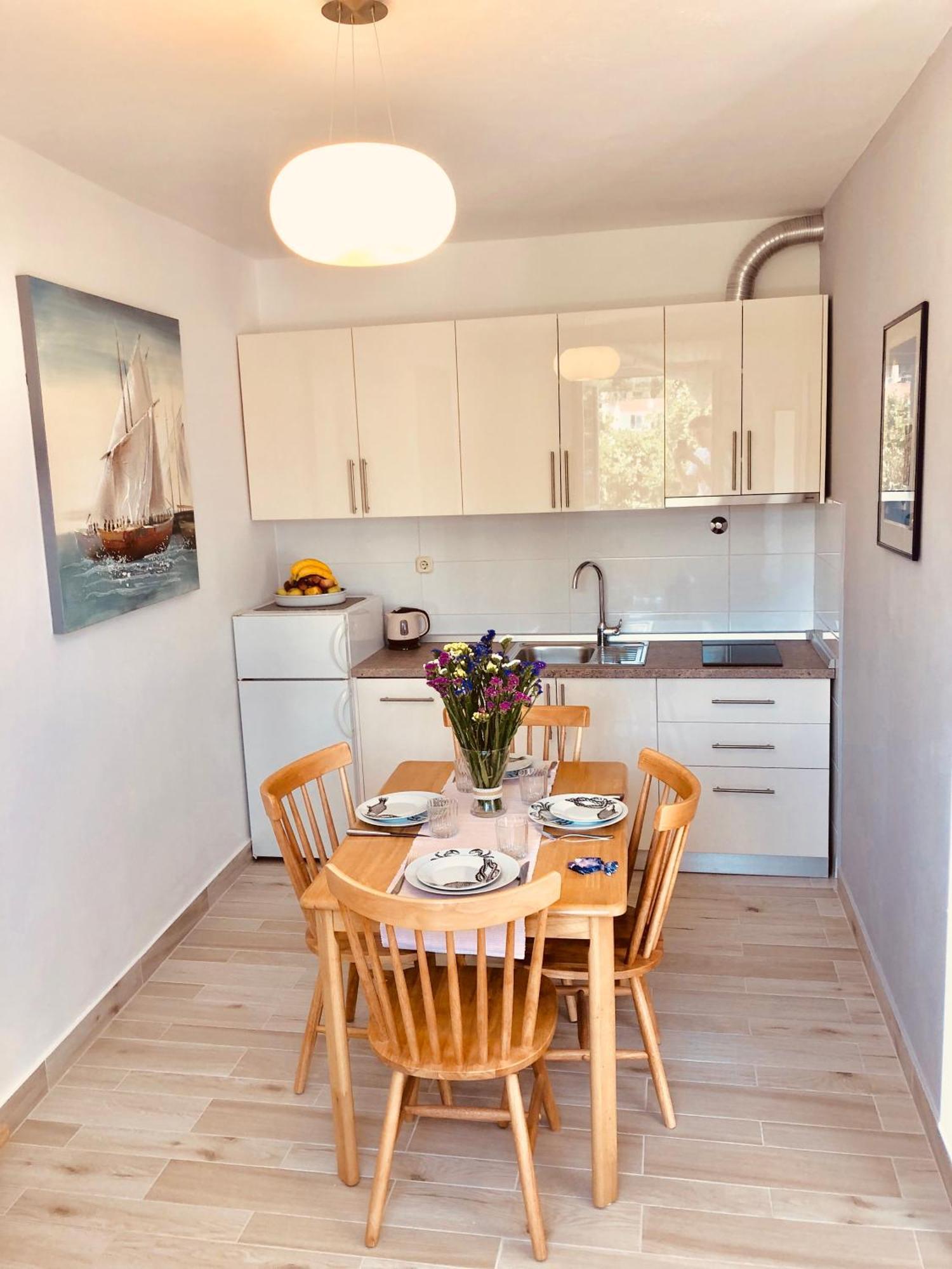 Apartments Sunny Elza Хвар Экстерьер фото